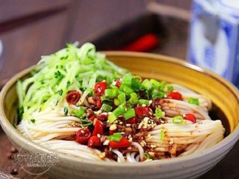 10 Phút Có Ngay Mì Trộn Sốt Cay Xua Tan Cái Lạnh