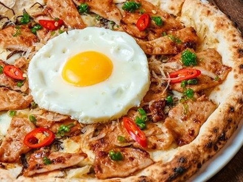 Pizza ‘cơm Tấm’ ở Sài Gòn