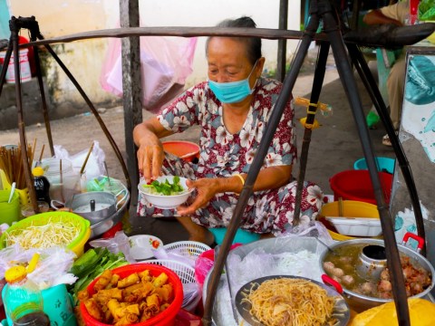 Gánh Bánh Tằm Bì 20 Năm Không đổi Vị ở An Giang