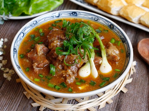 Bò Sốt Vang Kiểu Hà Nội