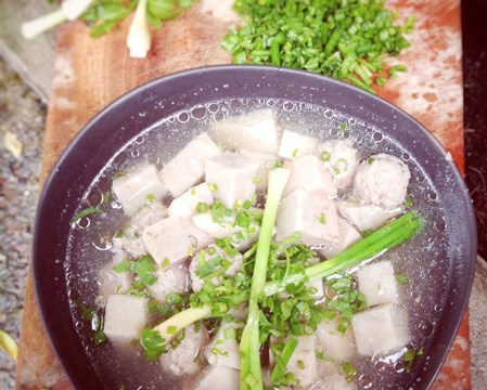 Canh Khoai Môn Nấu Thịt Viên