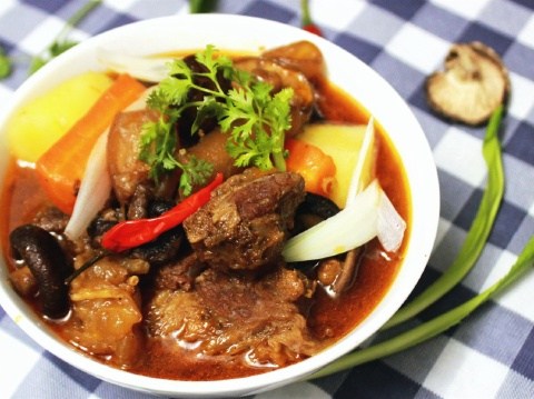 Gân Gầu Bò Kho