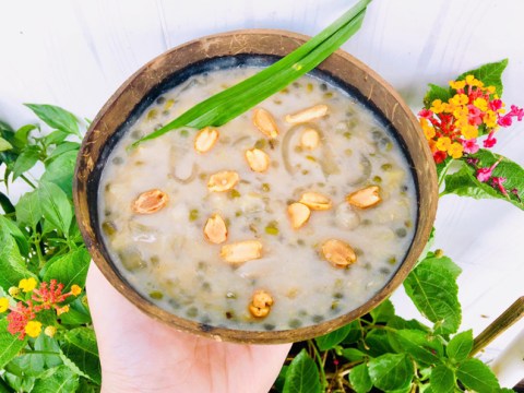 Chè đậu Xanh Nấu Nước Cốt Dừa