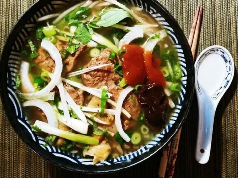 Tháng 8 âm Lịch Sắp Tới Rồi, Học Liên Ròm Cách Nấu Phở Bò Chay Ngon Không Thua Phở Bò Xịn Thôi!